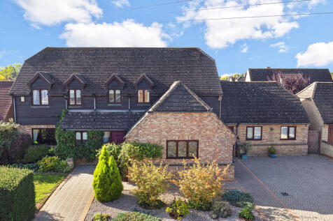 Home Farm Road, Huntingdon PE28 5 bed detached house for sale