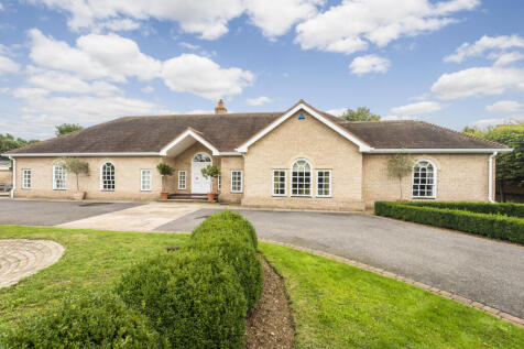 The Avenue, Park Lane, Huntingdon PE29 3 bed bungalow for sale