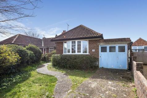 2 bedroom semi-detached bungalow for sale