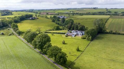 5 bedroom country house for sale