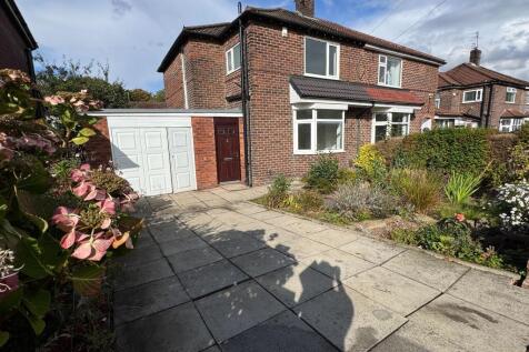 Parkbrook Road, Spinney Estate... 3 bed semi
