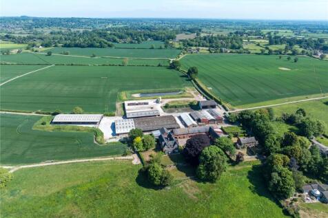 6 bedroom detached house for sale