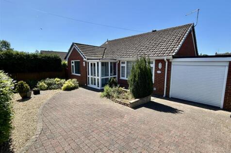 Westune Avenue, Whitchurch. 2 bed detached bungalow for sale