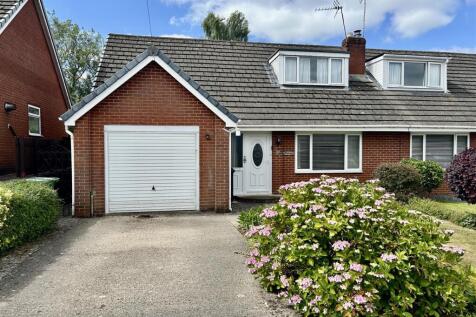 3 bedroom semi-detached bungalow for sale