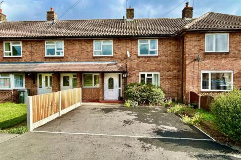 Queensway, Whitchurch 3 bed terraced house for sale