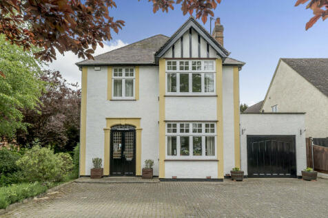 6 bedroom detached house for sale