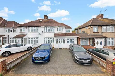 5 bedroom semi-detached house for sale