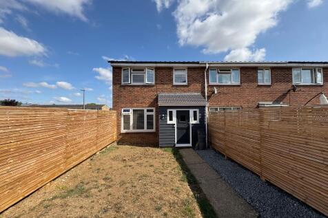 3 bedroom end of terrace house for sale