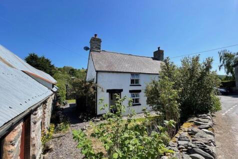 Betws Gwerfil Goch, Near Corwen 2 bed detached house for sale