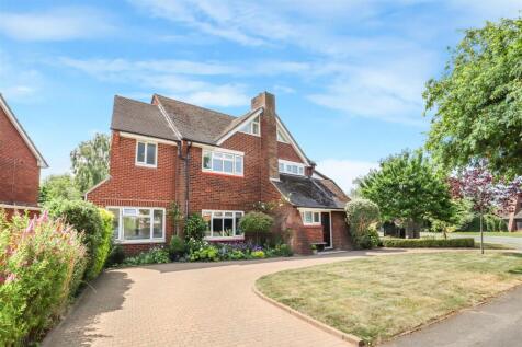 Blacklow Road, Warwick 4 bed detached house for sale