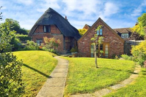 3 bedroom cottage for sale