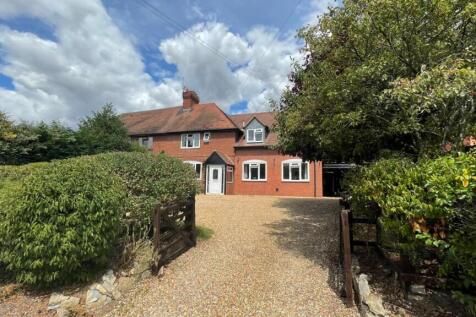 4 bedroom semi-detached house for sale