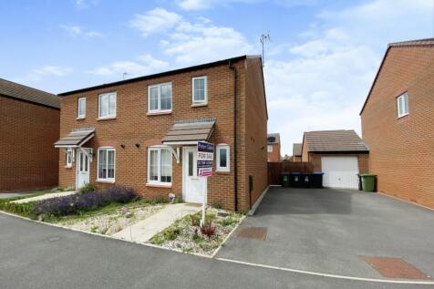 3 bedroom semi-detached house for sale