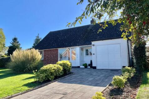Avonfields Close, Alveston... 2 bed detached bungalow for sale