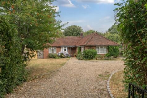 Brandy Hole Lane, Chichester, PO19 2 bed detached house for sale