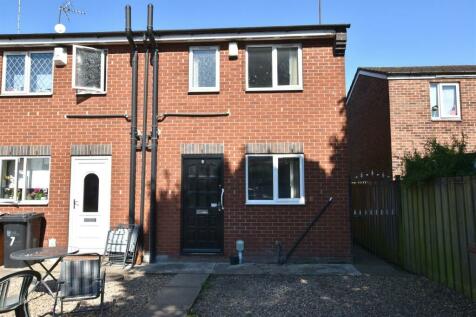 2 bedroom semi-detached house for sale