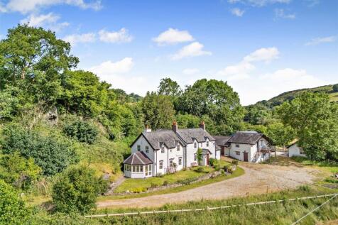 Bryn Rhyd Yr Arian, Llanfairtalhairn... 3 bed detached house for sale