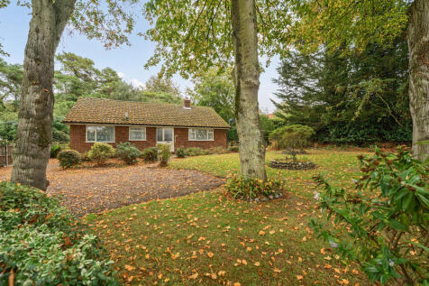 3 bedroom detached bungalow for sale