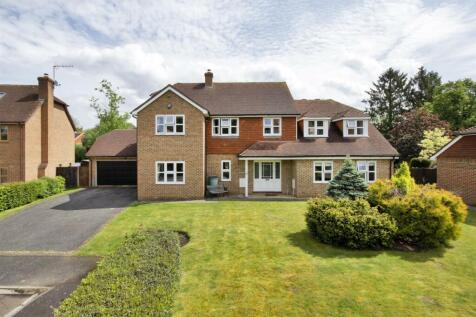 5 bedroom detached house for sale