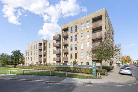 2 bedroom maisonette for sale