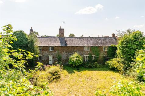 Regent Street, Finedon... 4 bed house for sale