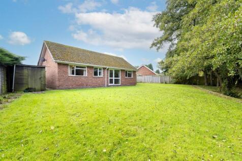 Aldford Close, Hough, Crewe 3 bed detached bungalow for sale