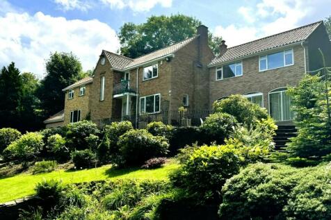 5 bedroom detached house for sale