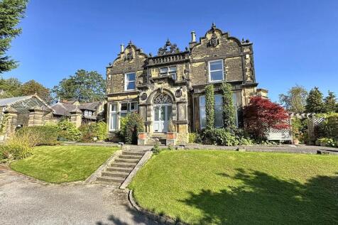 Oaklea Hall, Long Causeway, Adel... 3 bed apartment for sale