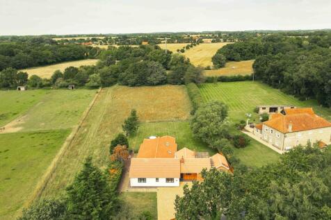 Gressenhall 5 bed detached bungalow for sale
