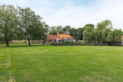 Yaxham 5 bed detached house for sale