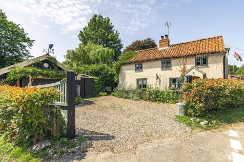 Necton 4 bed cottage for sale