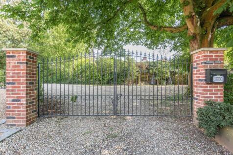 Chain Free in Dereham 4 bed detached house for sale