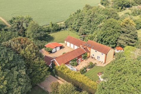 Shipdham 4 bed cottage for sale