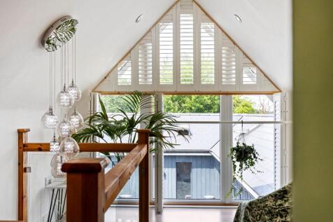 Modern, Chain Free, Four Bedroom... 4 bed detached house for sale