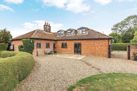 Brisley 4 bed cottage for sale