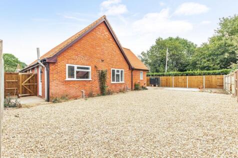 Mileham 2 bed detached bungalow for sale