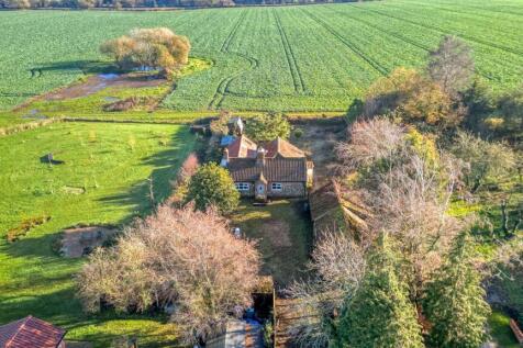 2 bedroom cottage for sale