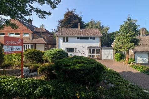 Bassett 3 bed detached house for sale