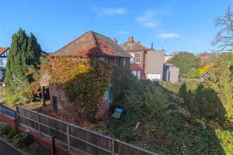 Upper Shirley 3 bed detached house for sale