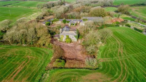 Detached house for sale