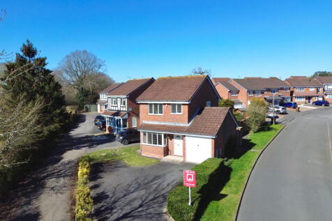 Knightcote Drive, Hillfield 3 bed detached house for sale