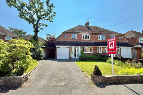 3 bedroom semi-detached house for sale