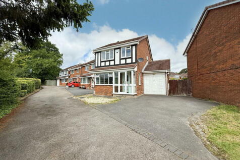 Knightcote Drive, Hillfield 3 bed detached house for sale