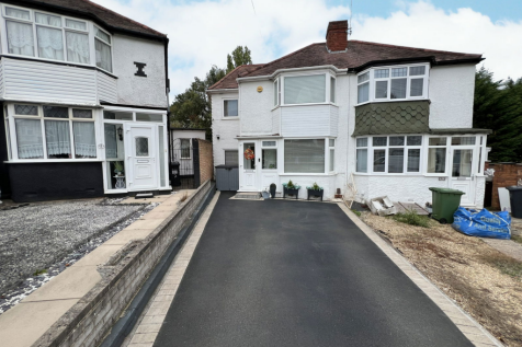 Bablake Croft, Solihull, B92 8RP 3 bed semi