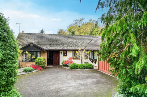 Woodlea Drive, Solihull 4 bed detached bungalow for sale