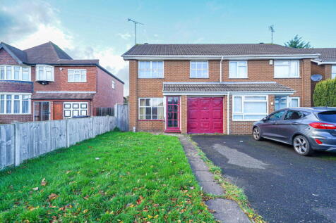 3 bedroom semi-detached house for sale