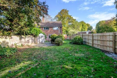 Village Way, North Dulwich, SE21 3 bed semi