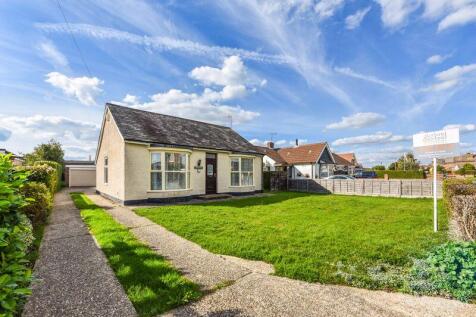 2 bedroom detached bungalow for sale