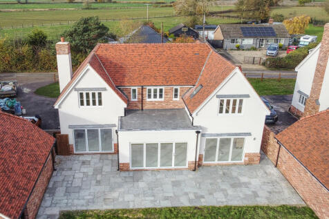 Old School Corner, Ipswich IP7 4 bed detached house for sale