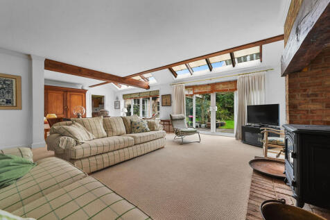 Upper Meadow, Bury St. Edmunds IP31 4 bed detached house for sale